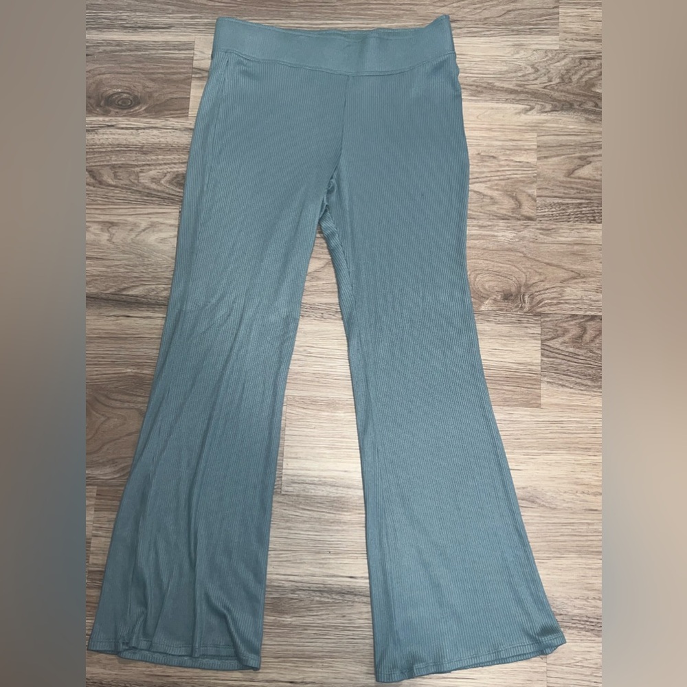 Hollister Gilly Hicks Flared Ribbed Lounge Pants